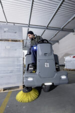 Karcher KM 100/120 R Bp Pack 160Ah Li+FC 1.280-174.0 - Image 3